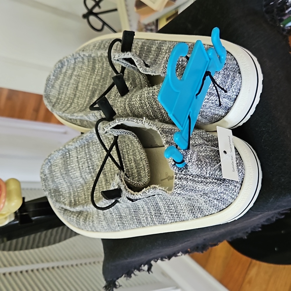 NWT MENS Slip on shoes - Picture 3 of 4